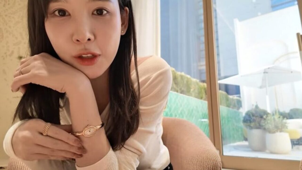 Lee Na Yeon (EXchange 2) Choca com Relógio $33K e Casa $3M