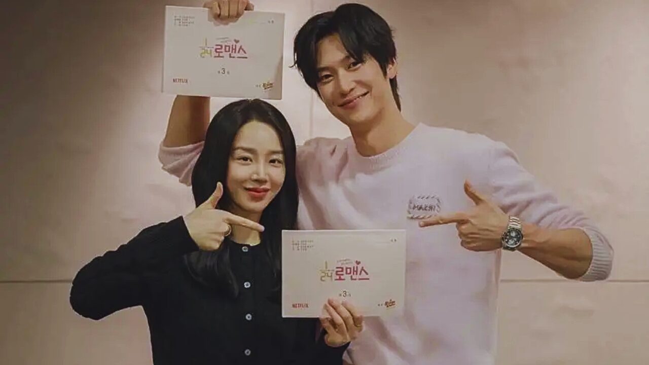 Nova comédia romântica "Love O’Clock" une Shin Hae Sun e Na In Woo em uma história de segundas chances.