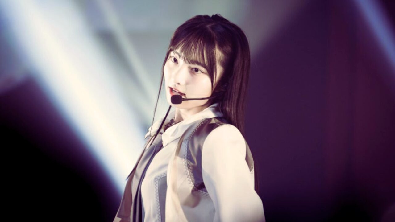 Aos 15, Shiratori Sari deixa AKB48 para focar nos estudos