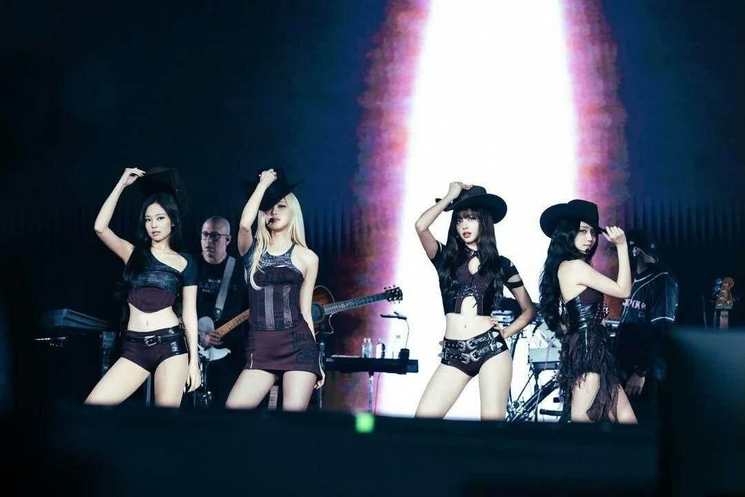 BLACKPINK: "DEADLINE" explode nas paradas! Vendas, números e a verdade por trás do sucesso.